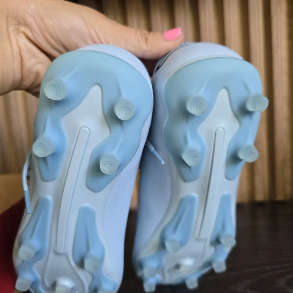 New Puma King Pro FG/AG Silver Sky Blue Soccer Cleats 107569 01 Womens Size 5.5